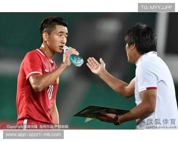 小将连续破门，媒体：新一代领袖